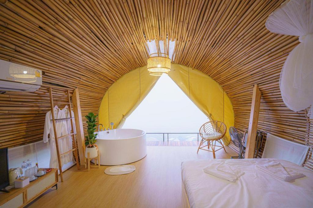 The Doi Moncham Hotel Чиангмай Екстериор снимка