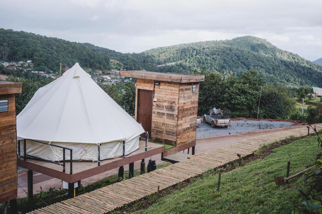 The Doi Moncham Hotel Чиангмай Екстериор снимка