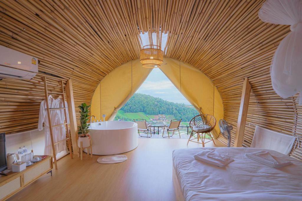 The Doi Moncham Hotel Чиангмай Екстериор снимка